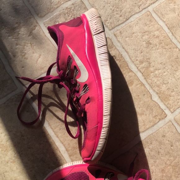 Pink and purple Nike runners! - Picture 3 of 3